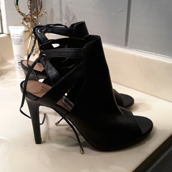 Brash heels ankle tie - Picture 2 of 4